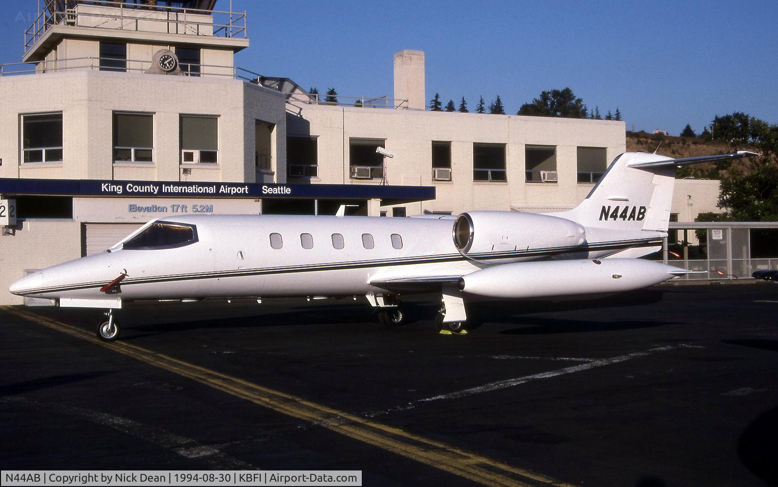 N44AB, 1982 Learjet 35A C/N 35A-473, KBFI