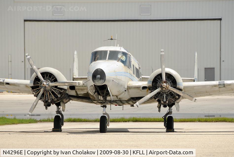 N4296E, 1964 Beech H-18 Tri-Gear C/N BA-682, It seems not in flying condition