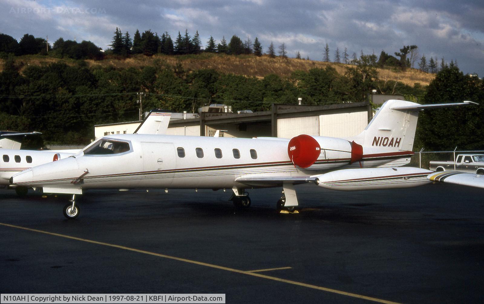 N10AH, 1990 Gates Learjet 35A C/N 657, KBFI