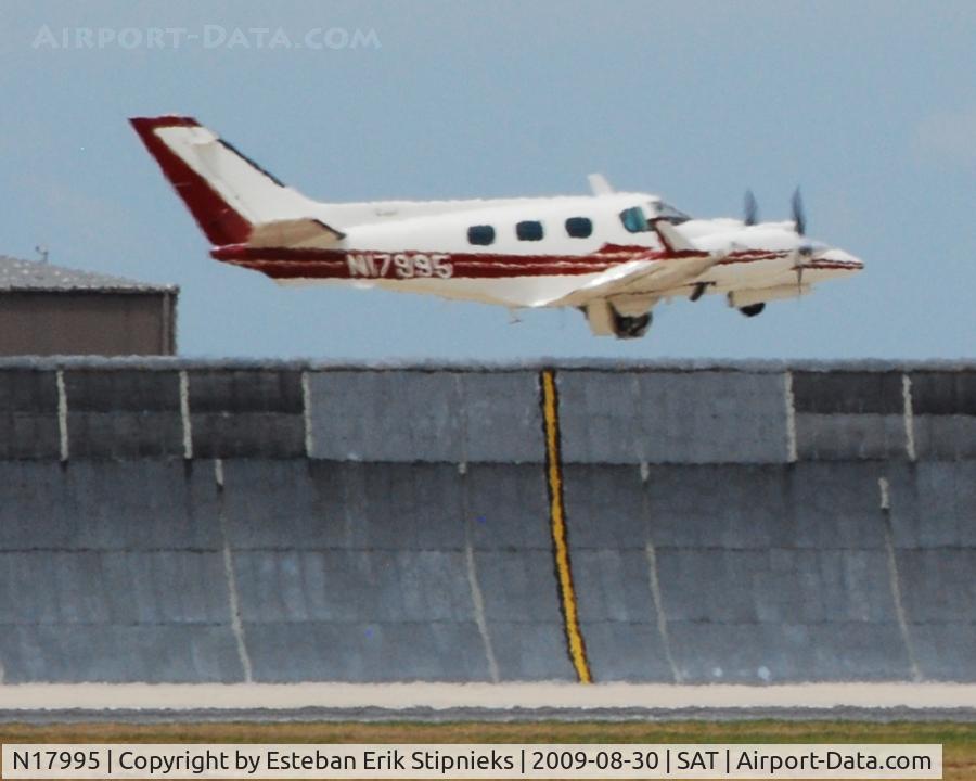 N17995, 1977 Beech B-60 Duke C/N P-428, departing 03 San ANtonio International AIrport