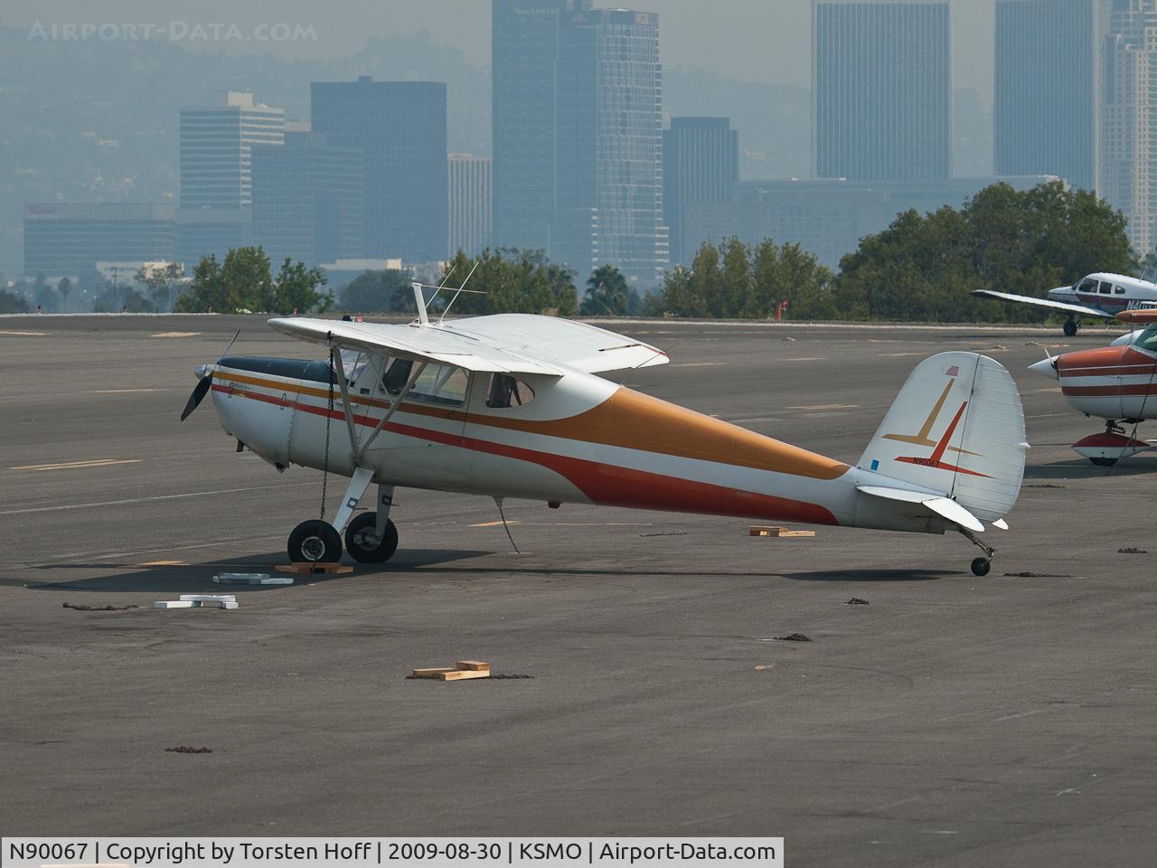 N90067, 1946 Cessna 140 C/N 9128, N90067 parked at KSMO