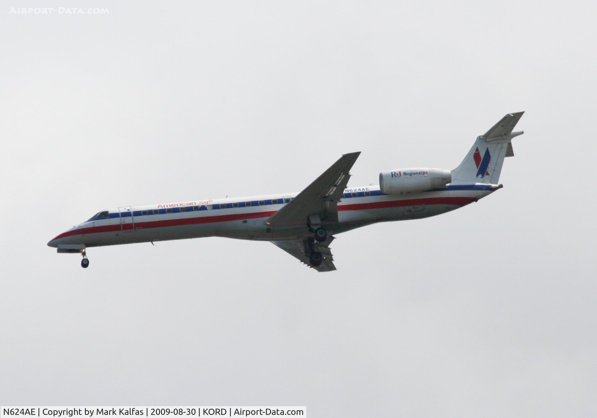 N624AE, 1999 Embraer ERJ-145LR (EMB-145LR) C/N 145111, American Eagle EMB-145LR, N624AE, 4R approach KORD