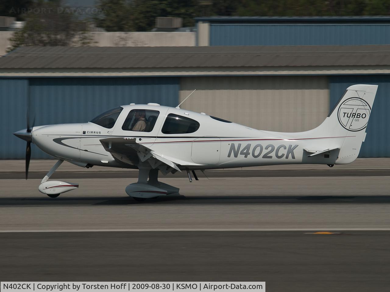 N402CK, Cirrus SR22T C/N 3404, N402CK arriving on RWY 21