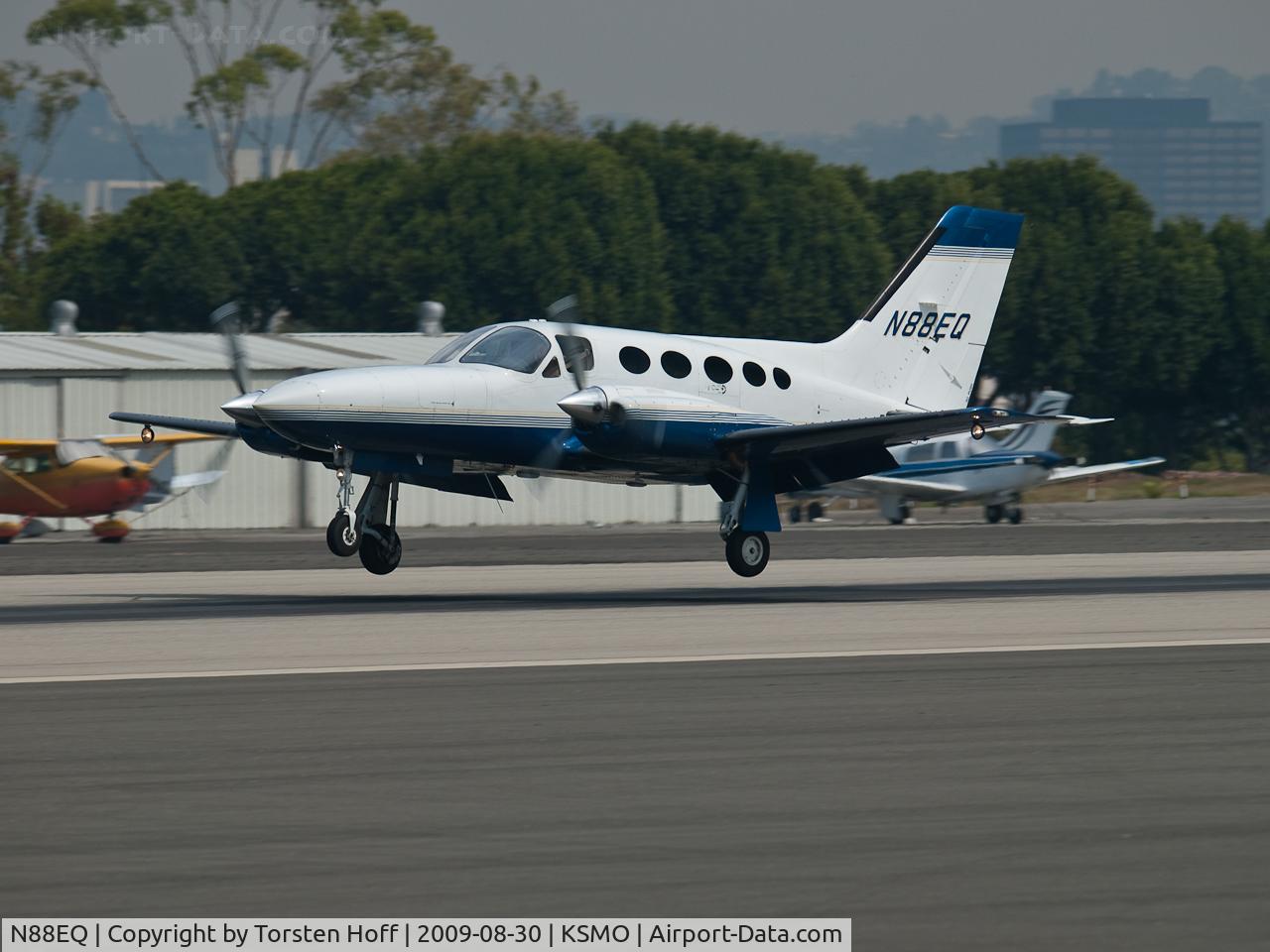 N88EQ, 1980 Cessna 421C Golden Eagle C/N 421C0821, N88EQ arriving on RWY 21