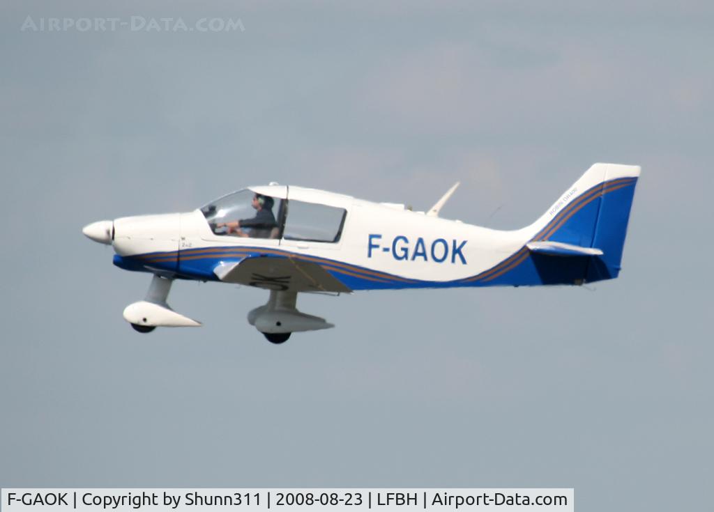 F-GAOK, Robin DR-400-108  Dauphin 2+2 C/N 1218, Go around...