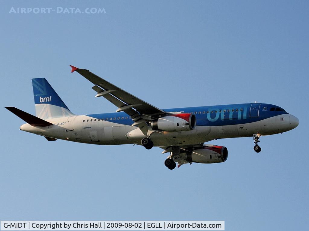 G-MIDT, 2001 Airbus A320-232 C/N 1418, BMI