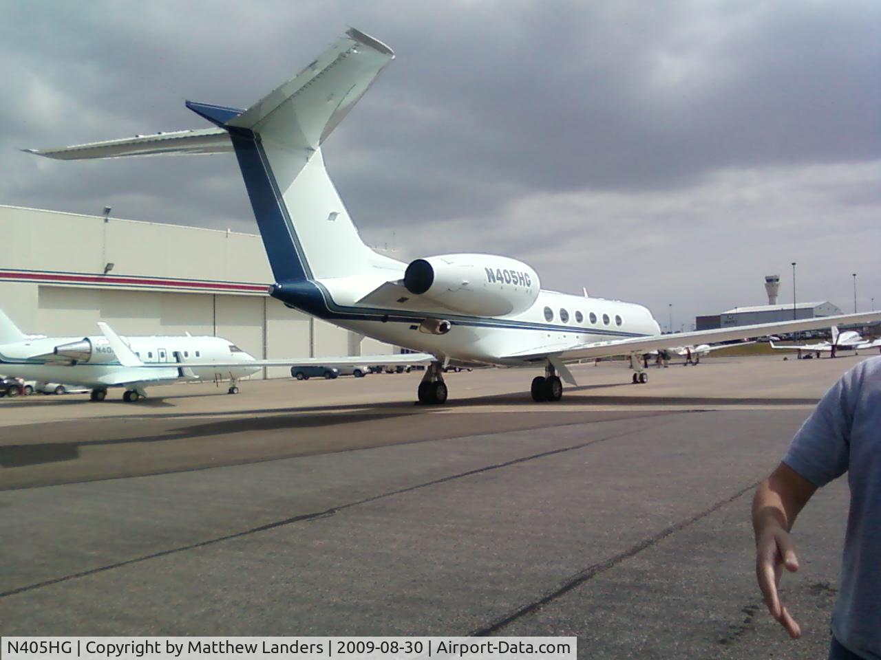 N405HG, 2001 Gulfstream Aerospace G-V C/N 661, Centennial airport 8/30/2009