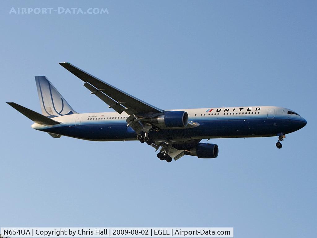 N654UA, 1992 Boeing 767-322ER C/N 25392, United Airlines