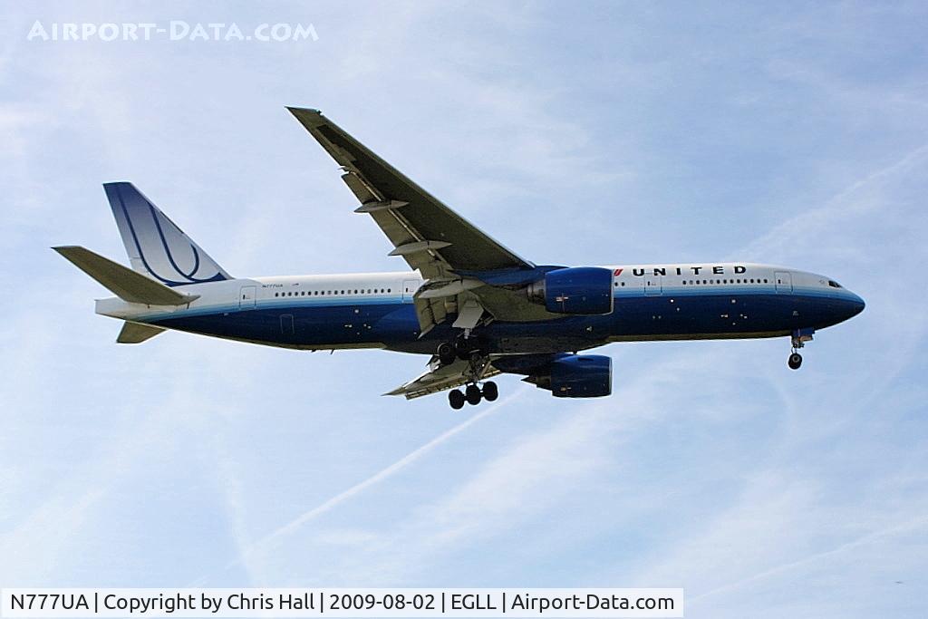 N777UA, 1995 Boeing 777-222 C/N 26916, United Airlines