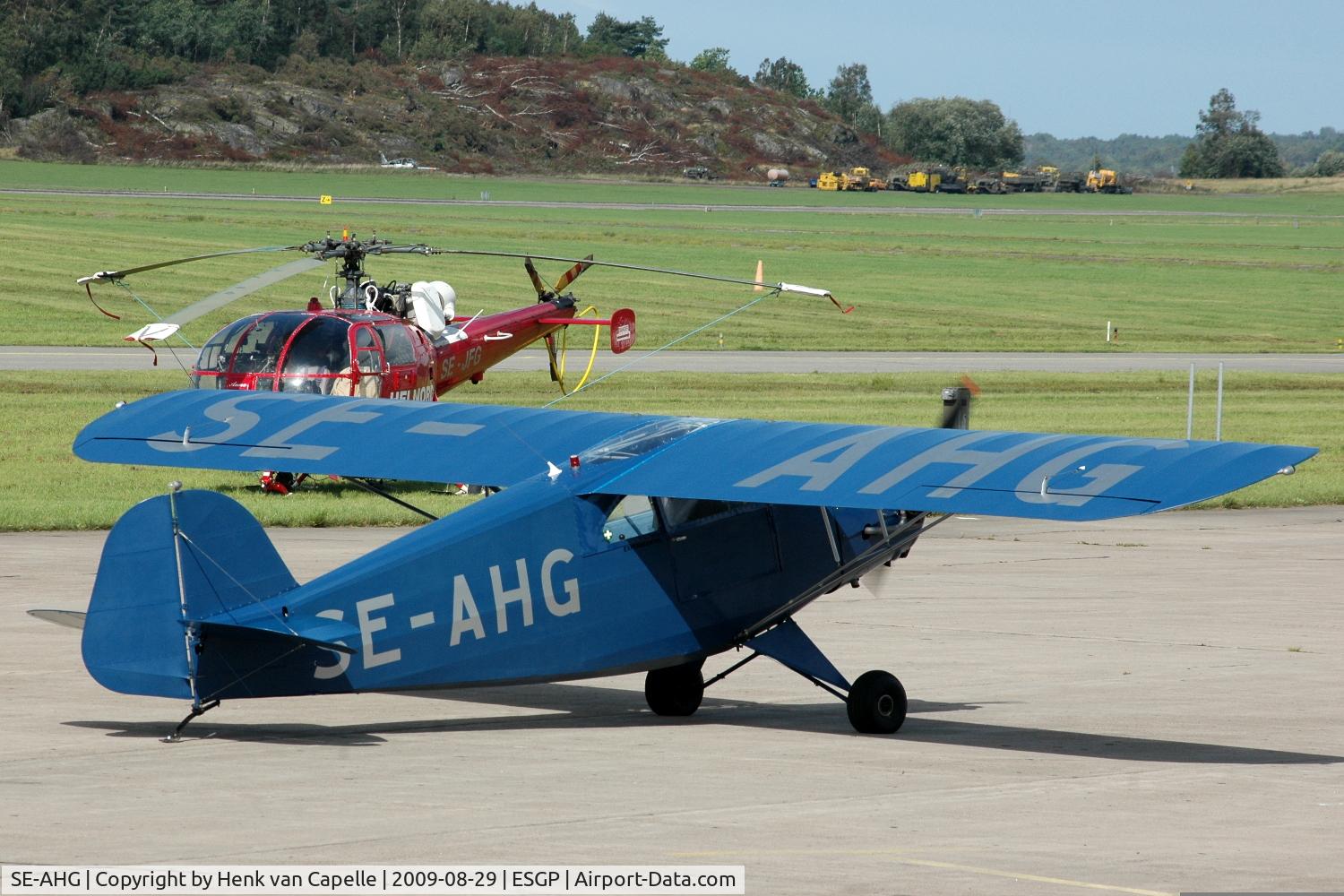SE-AHG, 1938 Götaverken GV-38 C/N 8-860, The only flying Götaverken GV-38 taxying at Göteborg Säve airport, Sweden.