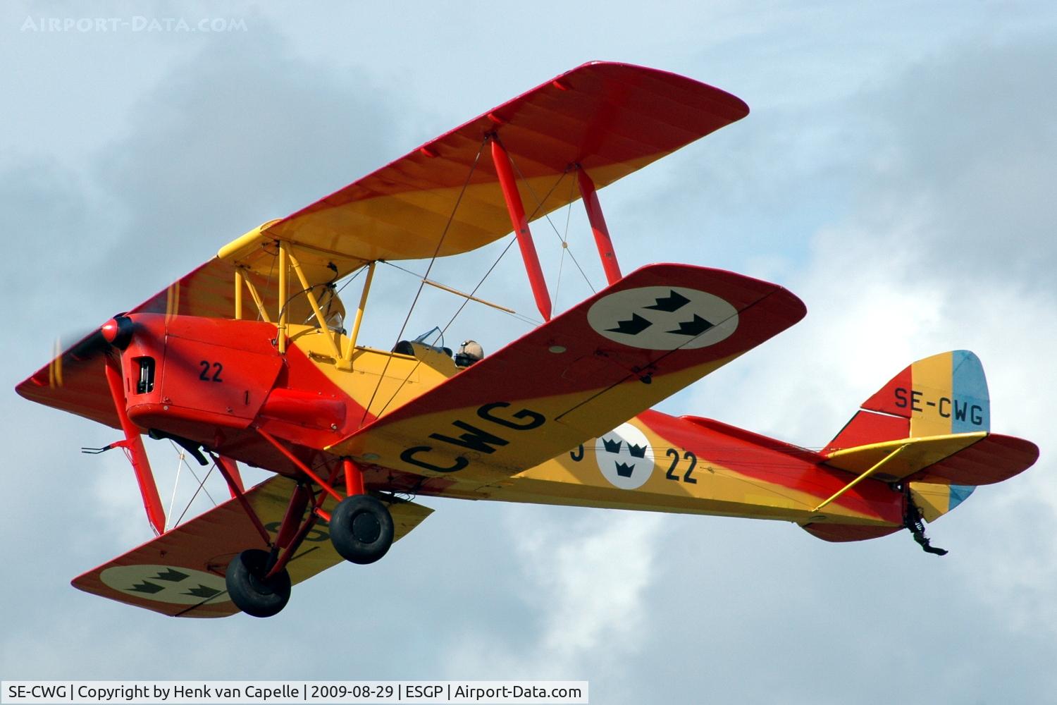 SE-CWG, 1935 De Havilland DH-82A Tiger Moth II C/N 3364, Tiger Moth flying at Gothenburg City Airports air show.