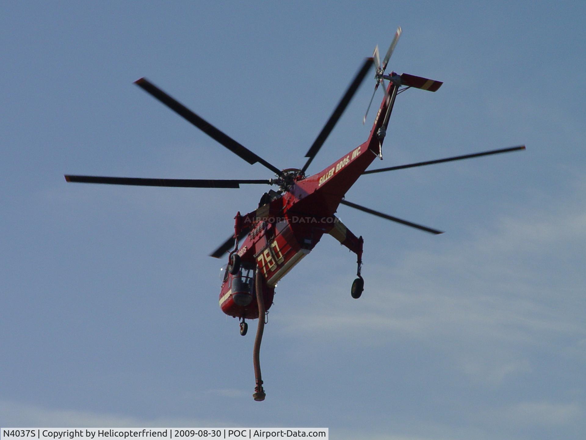 N4037S, 1975 Sikorsky S-64E C/N 64101, Up and off to Station Fire