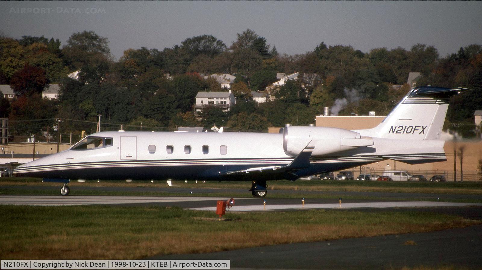 N210FX, 1995 Learjet 60 C/N 60-064, KTEB