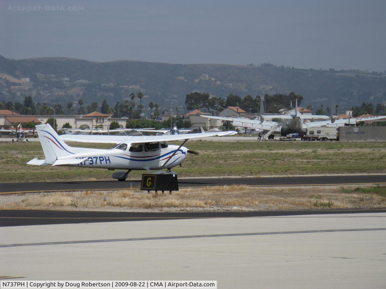 N737PH, 1977 Cessna 172N C/N 17269564, 1977 Cessna 172N, Lycoming O-320-H2AD 160 Hp, taxi