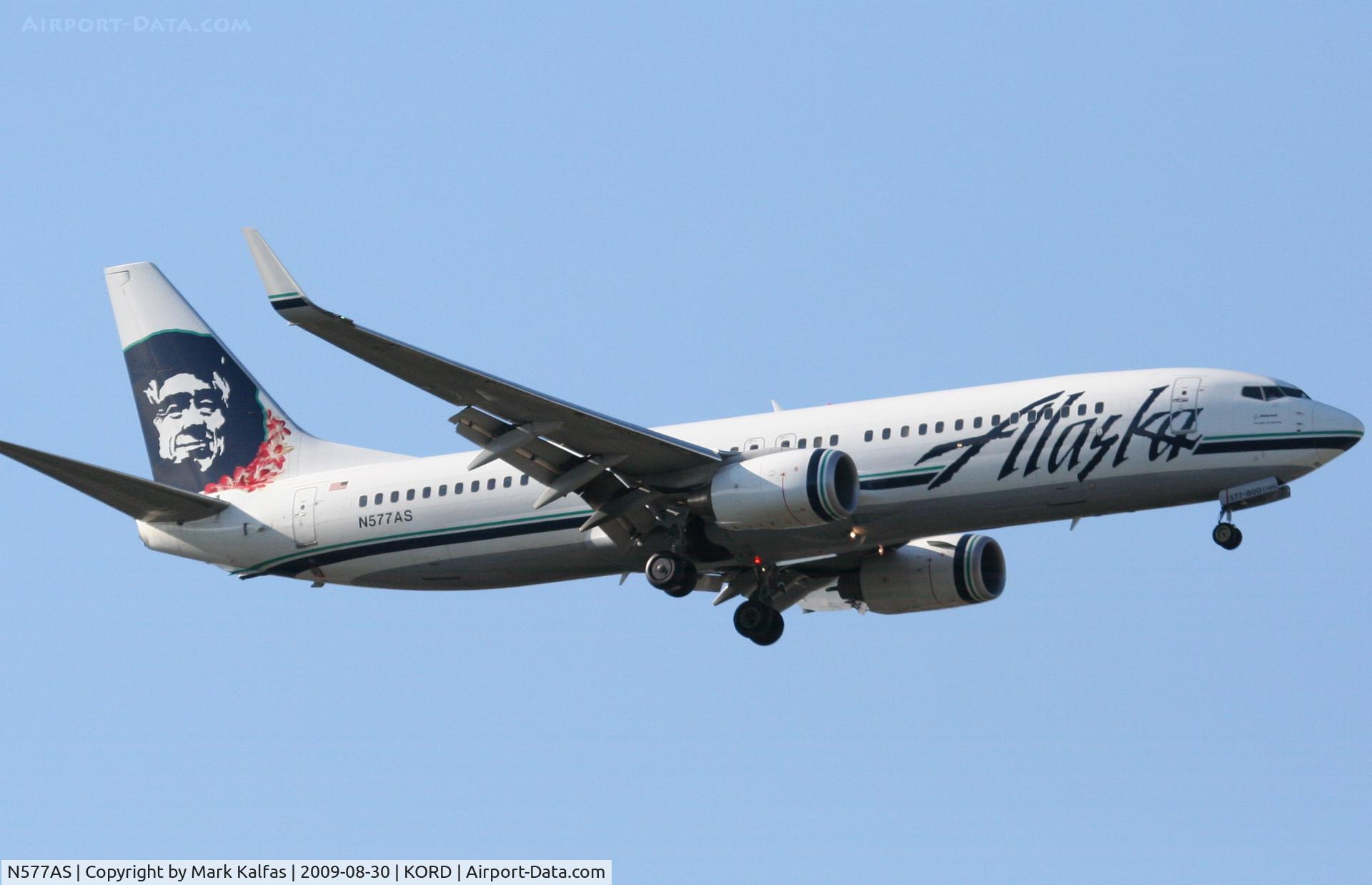 N577AS, 2007 Boeing 737-890 C/N 35186, Alaska Airlines Flt.#130 from PANC is on final for RWY 10 KORD.