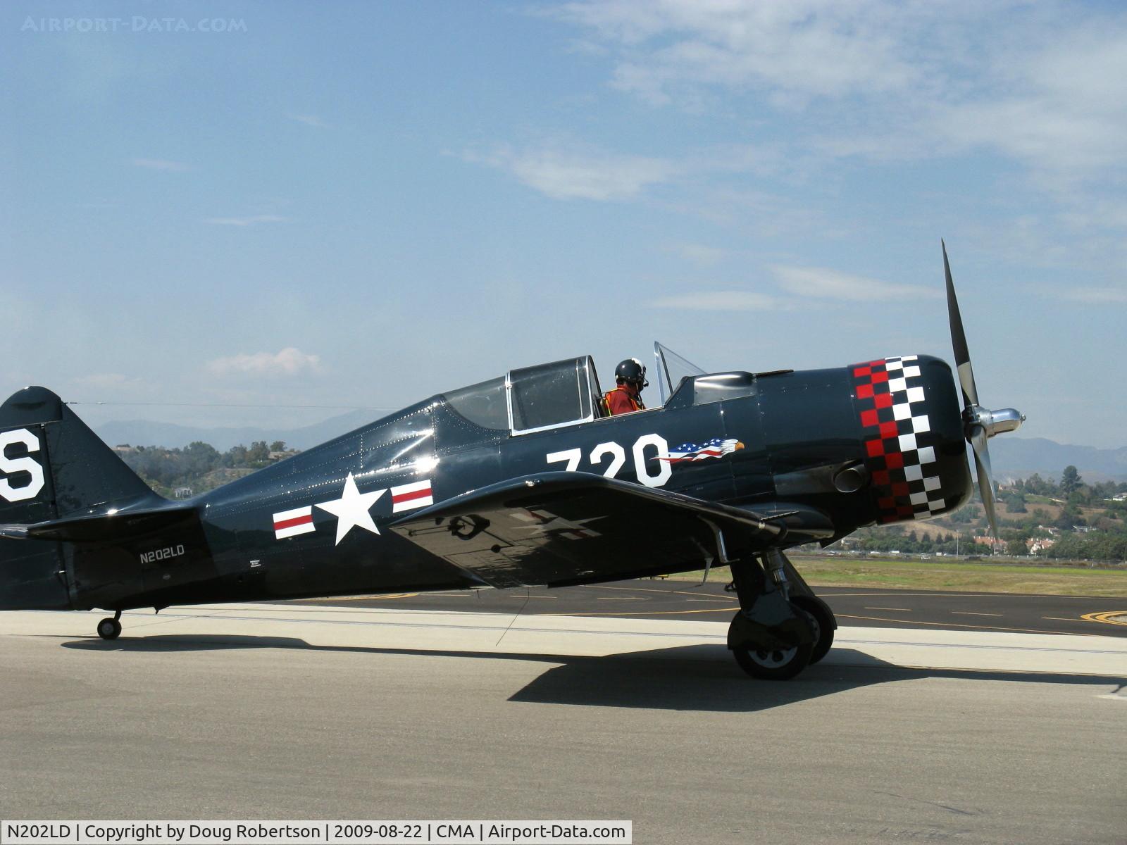 N202LD, 1952 North American NA-50 (replica) C/N 20470, 1952 Canadian Car & Foundry HARVARD Mk. IV, P&W R-1340 Wasp 600 Hp, Experimental and Exhibition class, taxi
