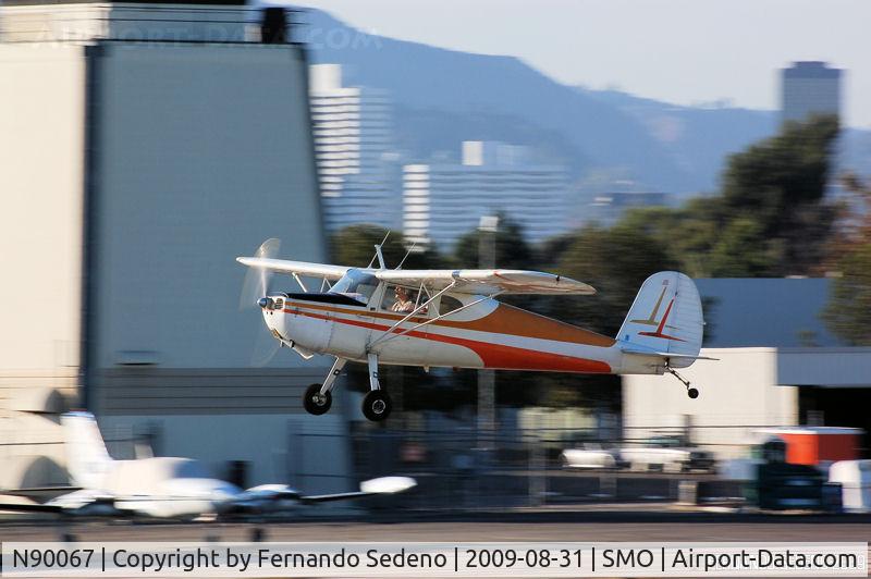 N90067, 1946 Cessna 140 C/N 9128, At SMO.