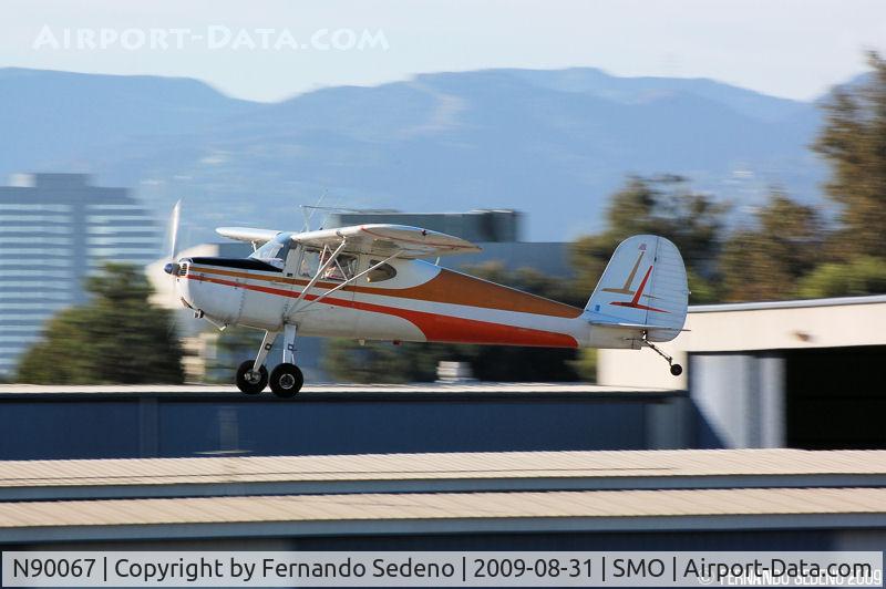 N90067, 1946 Cessna 140 C/N 9128, At SMO.