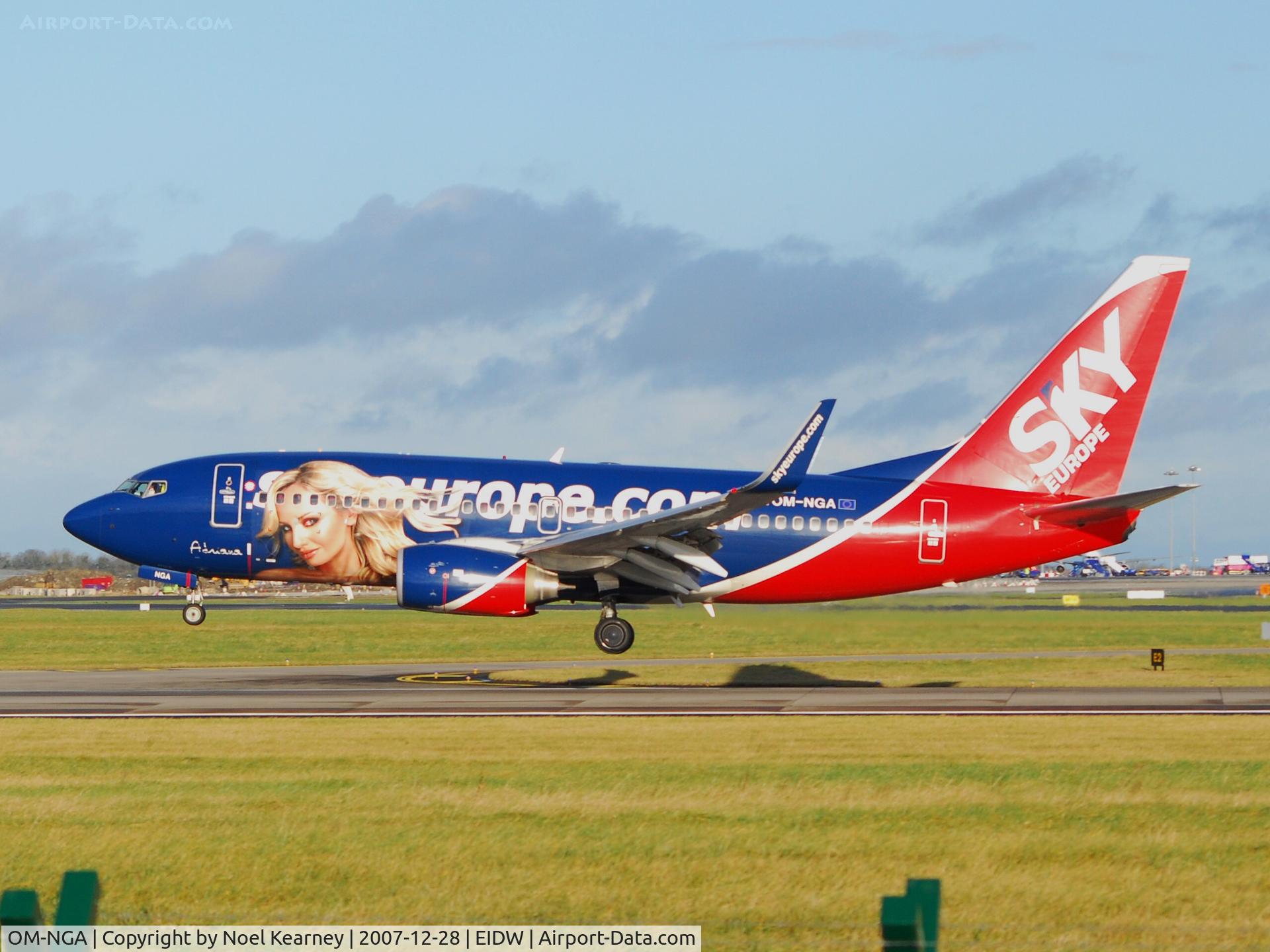 OM-NGA, 2006 Boeing 737-76N C/N 32684, Landing Rwy 28