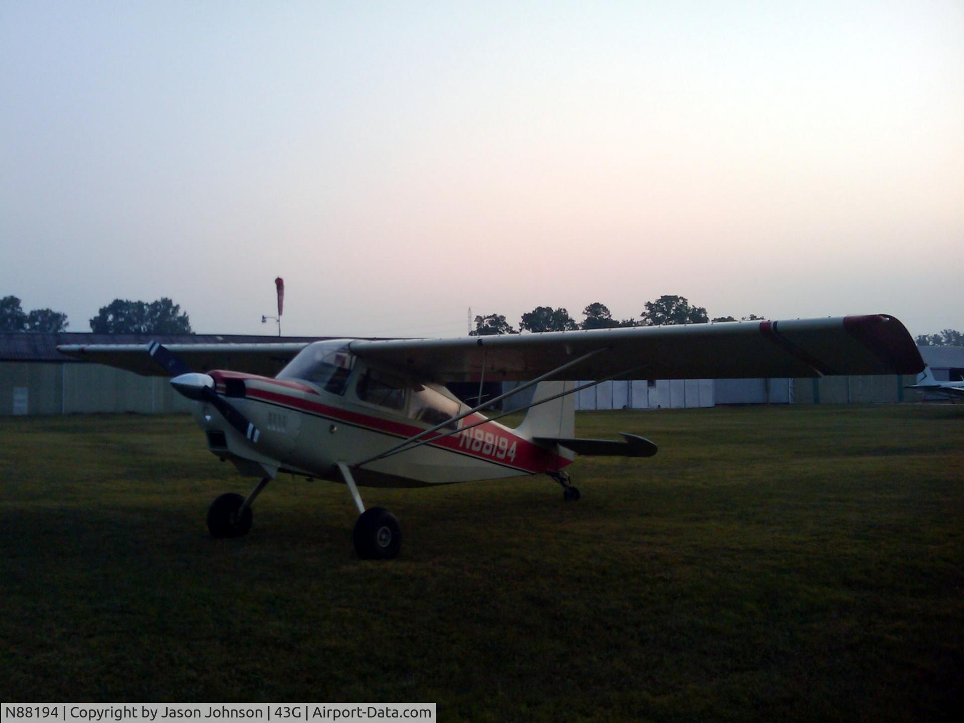 N88194, 1974 Bellanca 8GCBC C/N 91-74, Up bright & Early - Ready to tow Banners for the Day!