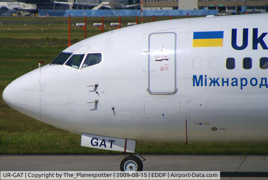 UR-GAT, 1993 Boeing 737-528 C/N 25237, Up close and Personal with Ukrainian Flag Carrier.