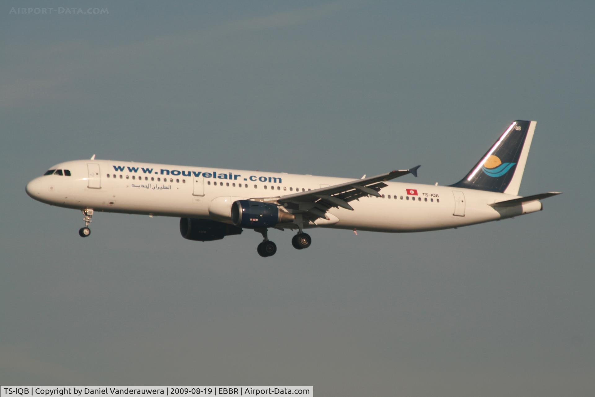 TS-IQB, 1999 Airbus A321-211 C/N 995, flight BJ5130 is descending to rwy 20