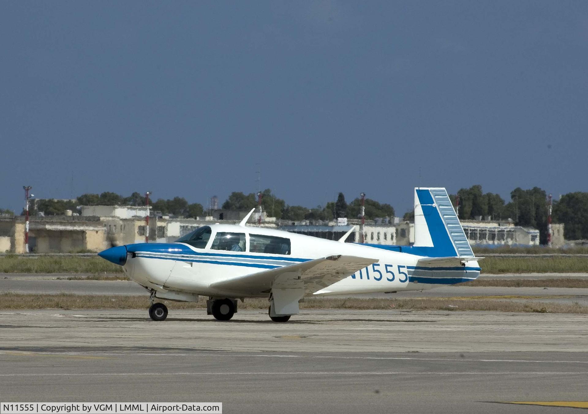N11555, 1981 Mooney M20J 201 C/N 24-1249, On PArk 3