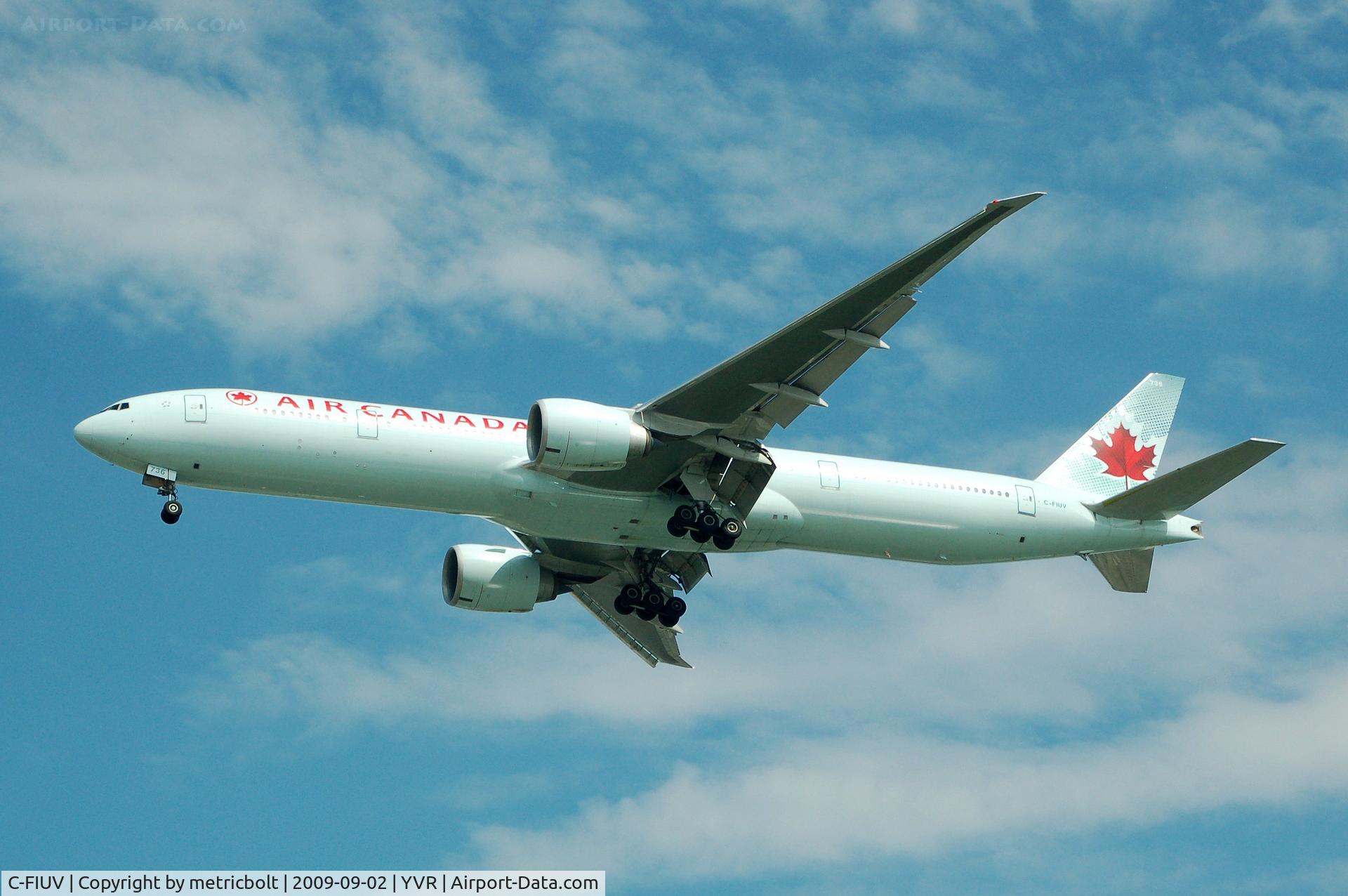 C-FIUV, 2008 Boeing 777-333/ER C/N 35248, Landing at YVR