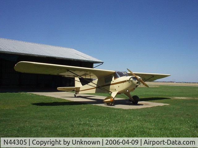 N44305, 1946 Taylorcraft BC12-D1 C/N 10105, April 2006