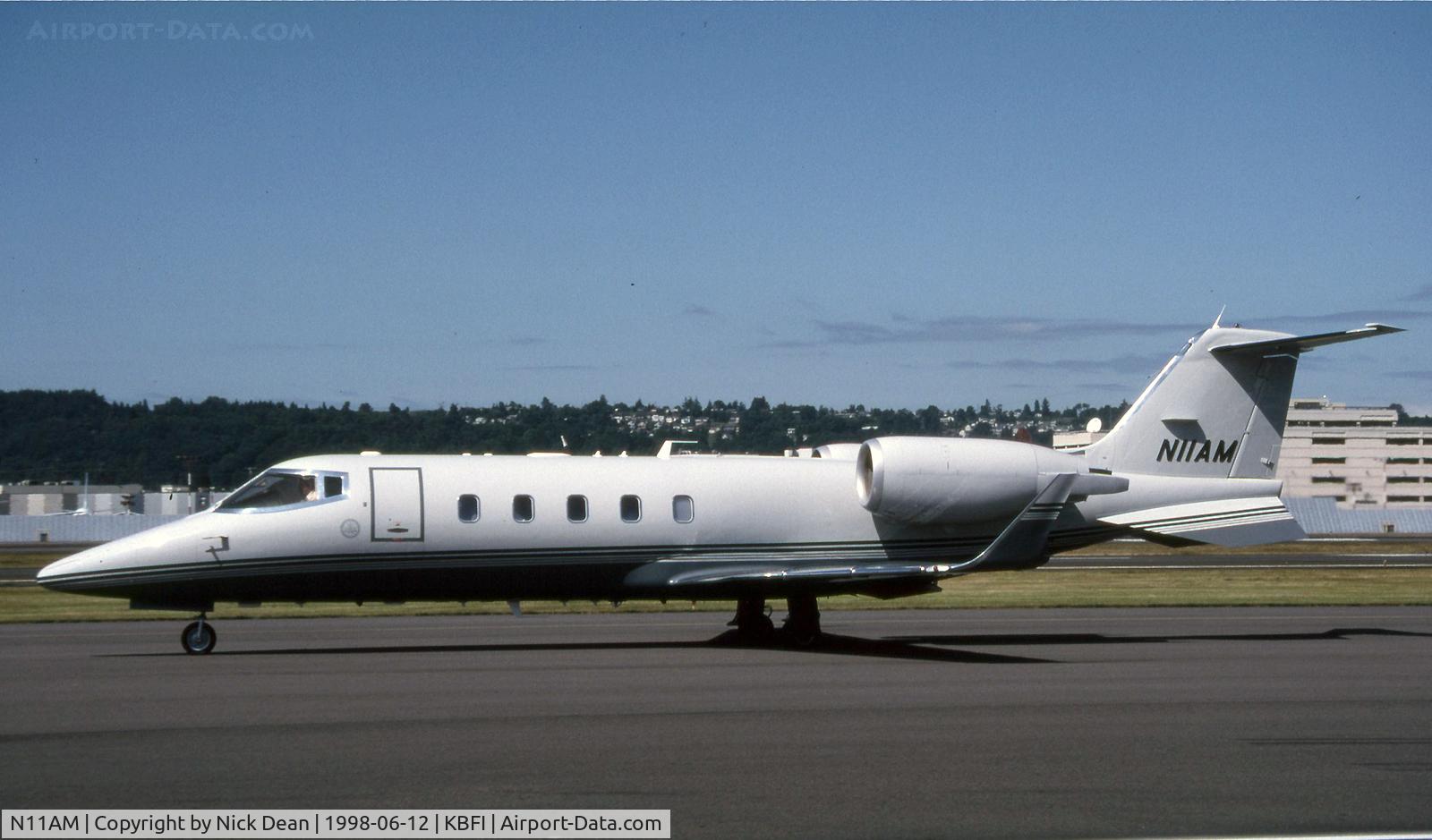 N11AM, 1998 Learjet Inc 60 C/N 60-118, KBFI