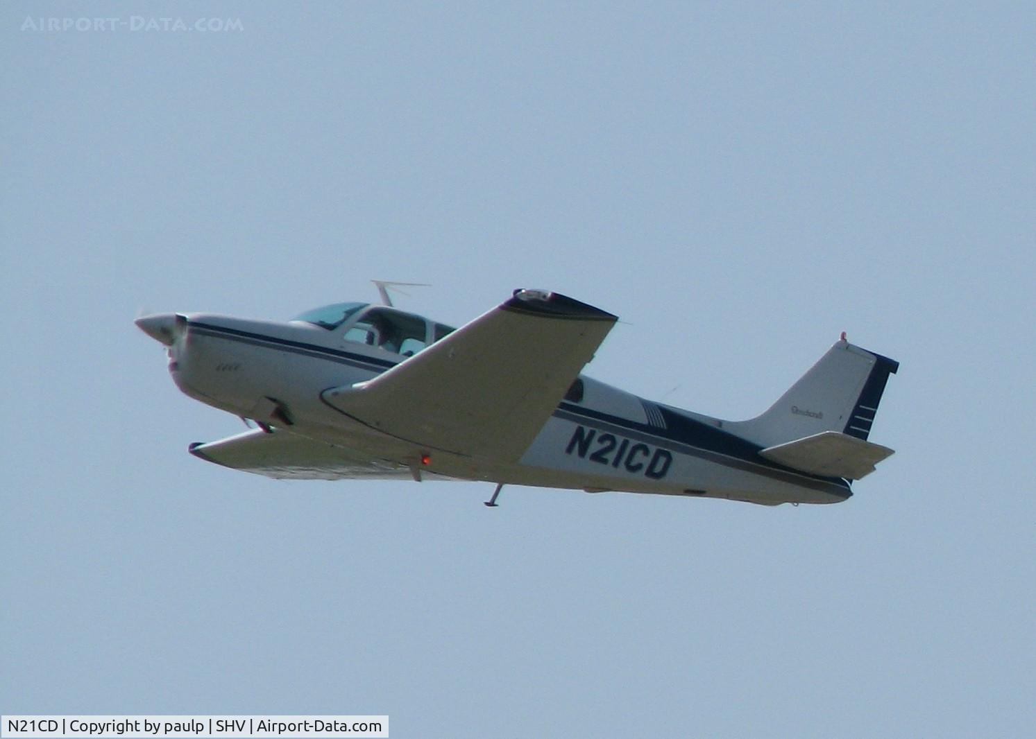 N21CD, 1968 Beech 36 Bonanza C/N E-28, Off of runway 5 at Shreveport Regional.