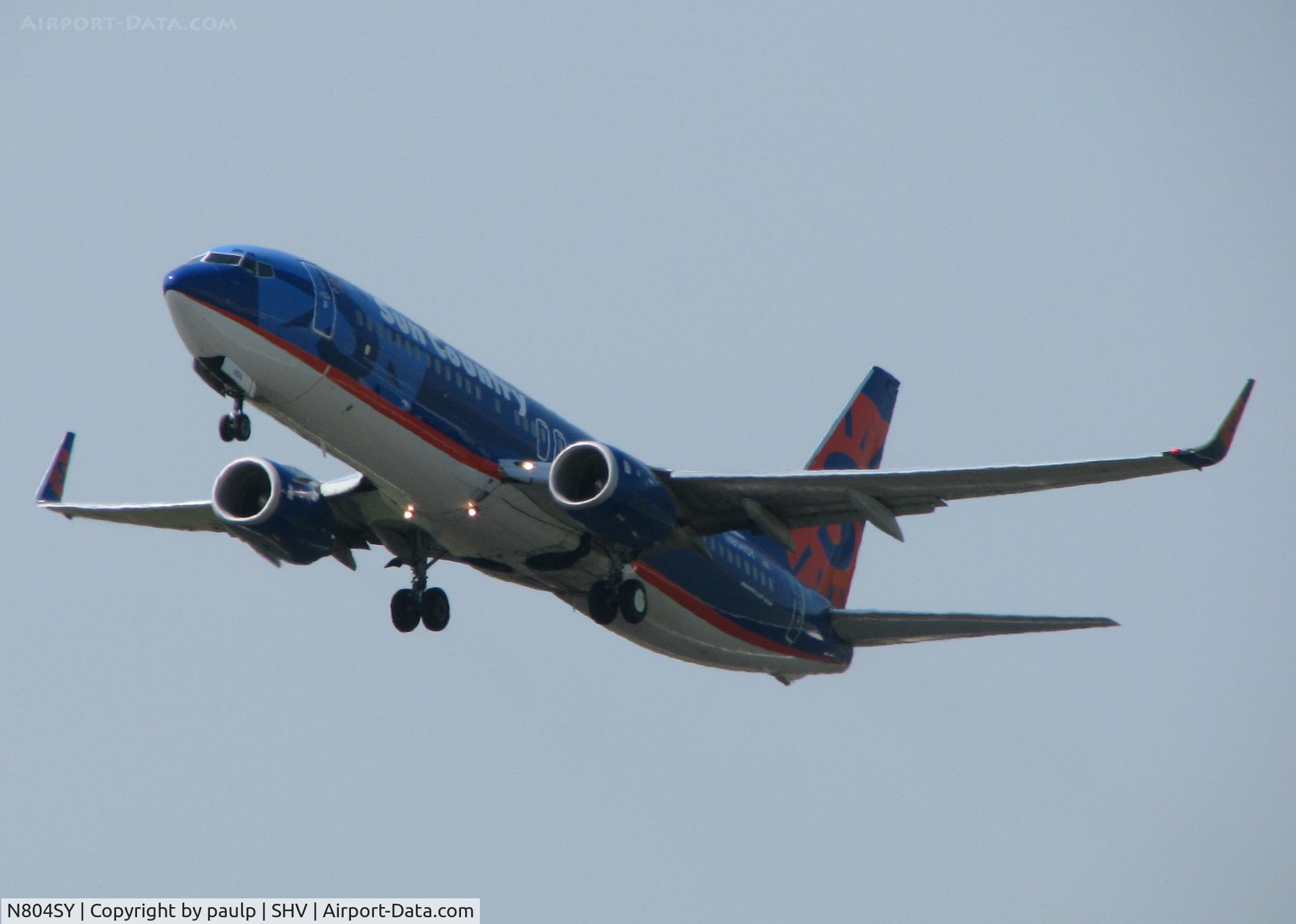 N804SY, 2001 Boeing 737-8Q8 C/N 30689, Off of runway 5 at the Shreveport Regional airport.