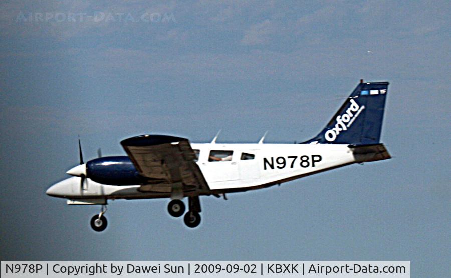 N978P, 1980 Piper PA-34-200T C/N 34-8070234, Landing @ Buckeye