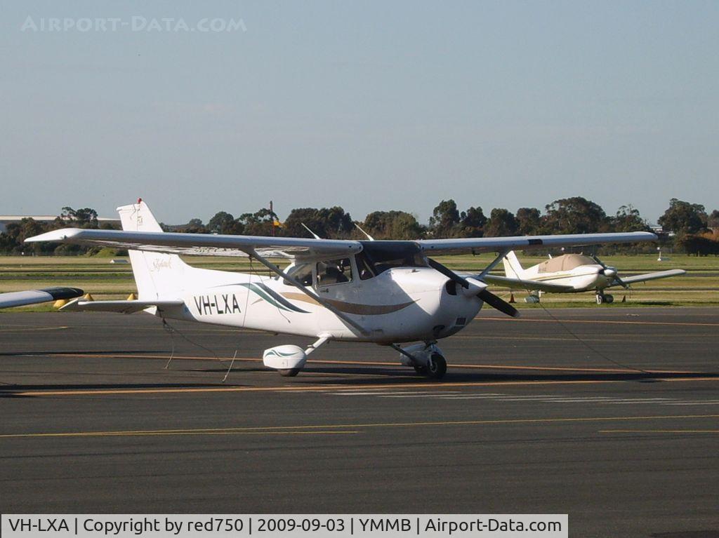 VH-LXA, 2000 Cessna 172R C/N 17280906, Cessna 172 Skyhawk VH-LXA