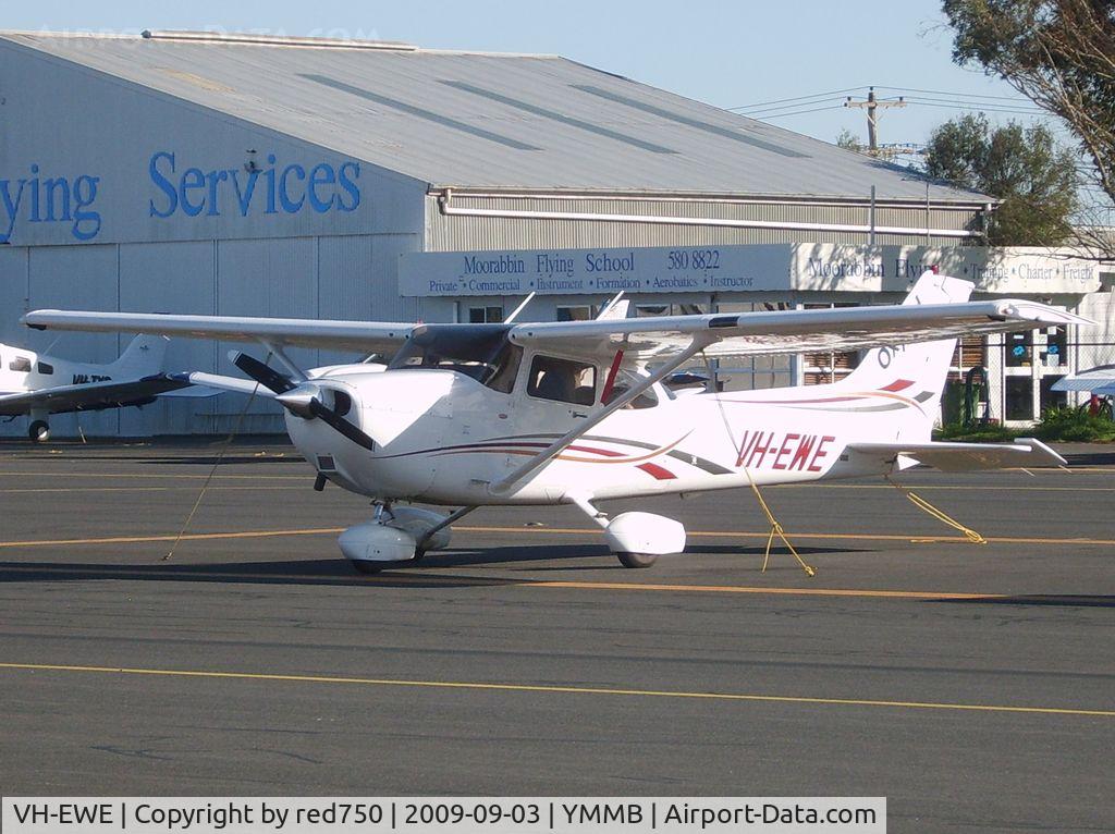 VH-EWE, Cessna 172S SP C/N 172S10361, Cessna 172 Skyhawk VH-EWE