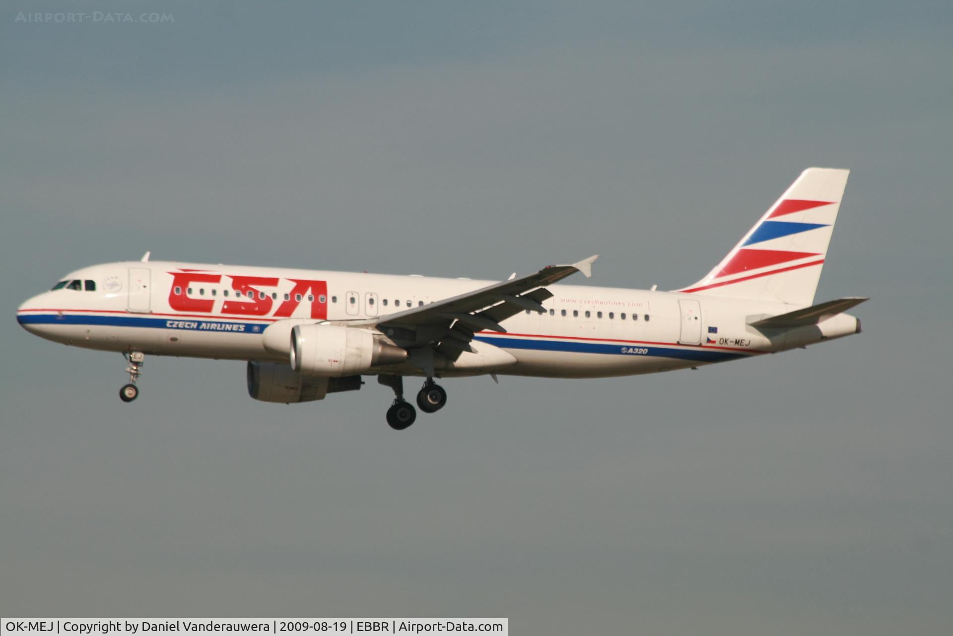 OK-MEJ, 2007 Airbus A320-214 C/N 3097, flight OK630 is descending to rwy 20