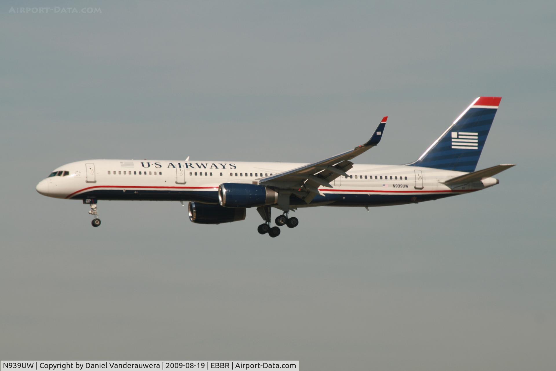 N939UW, 1994 Boeing 757-2B7 C/N 27303, flight US750 is descending to rwy 20