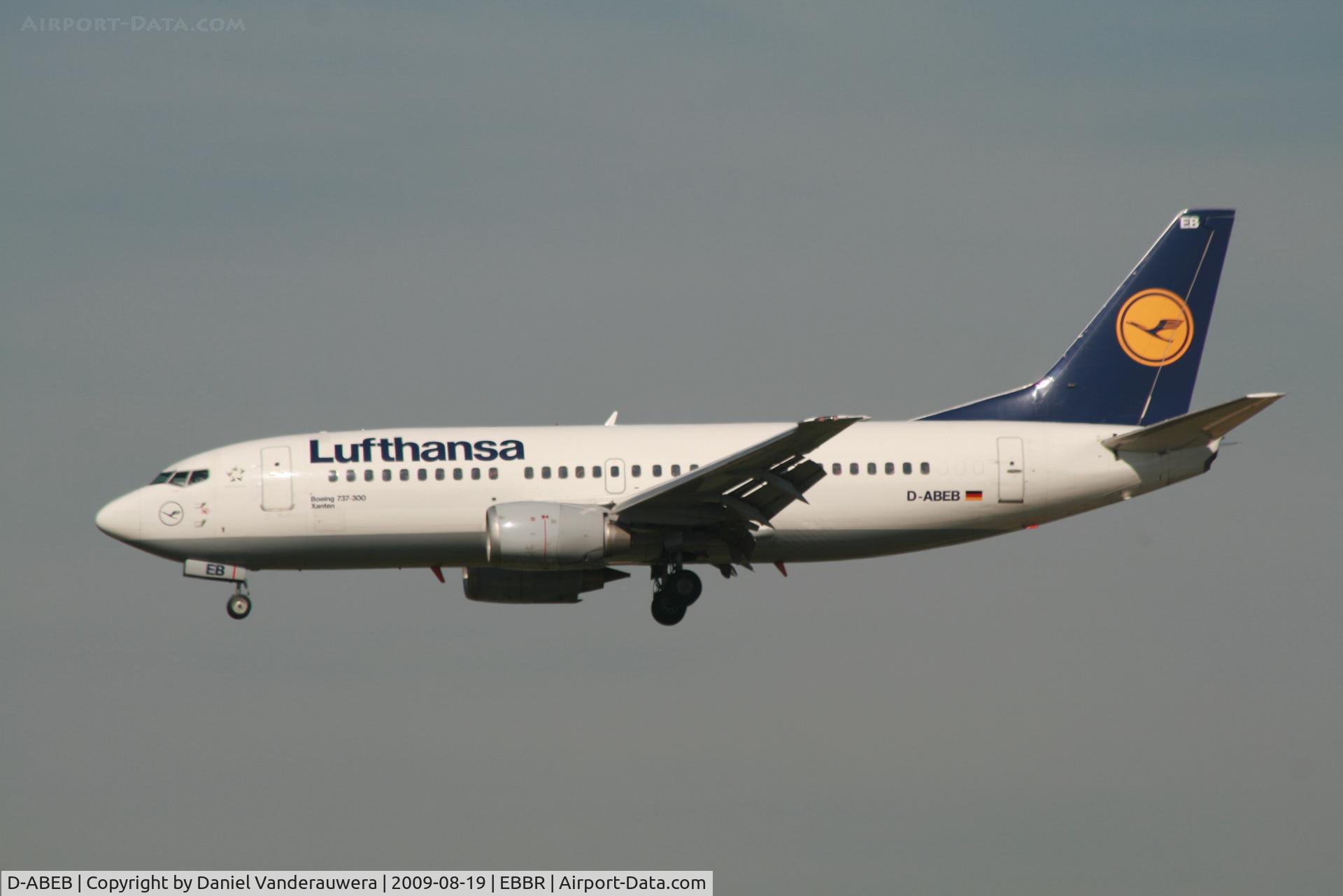 D-ABEB, 1991 Boeing 737-330 C/N 25148, flight LH4602 is descending to rwy 20