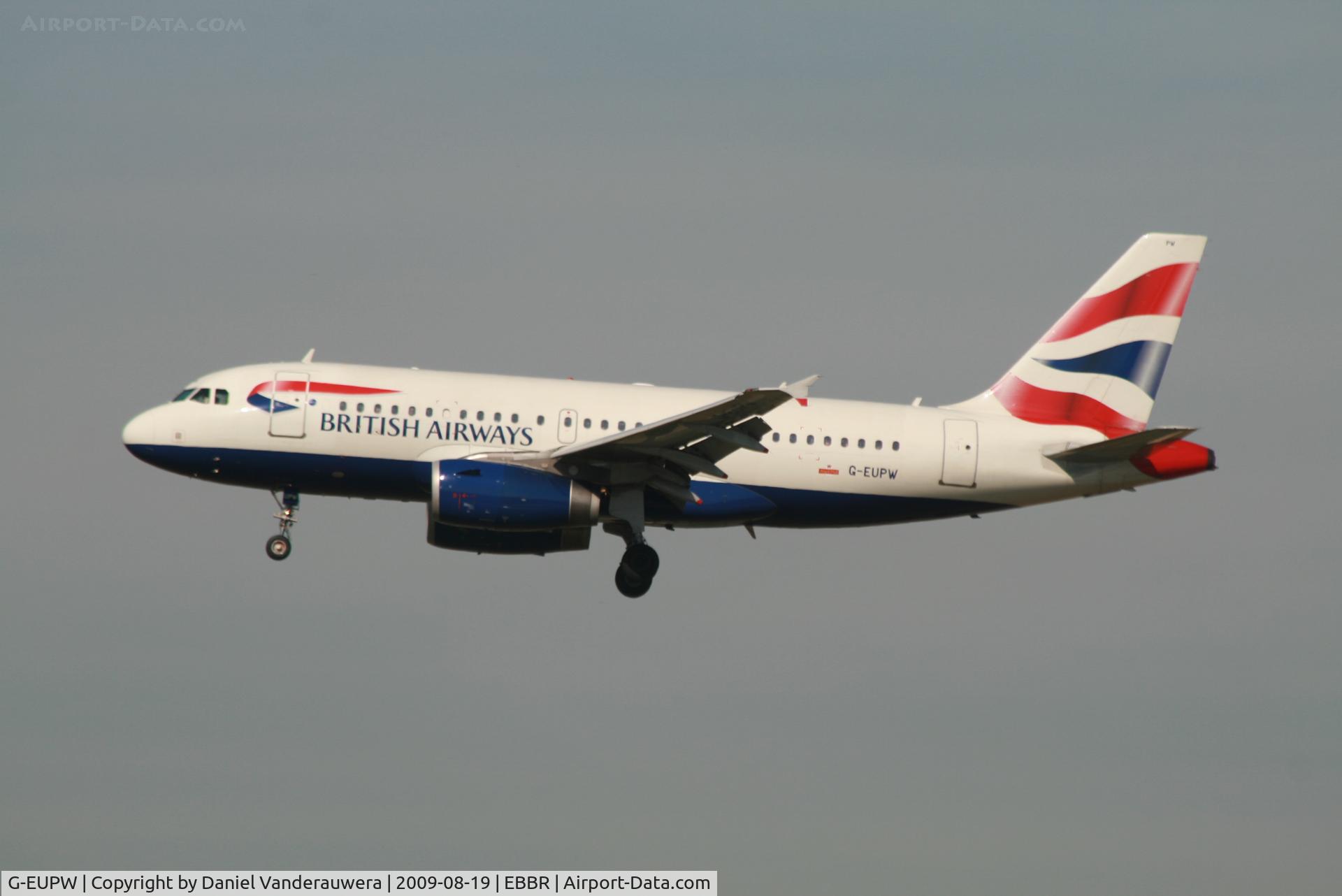 G-EUPW, 2001 Airbus A319-131 C/N 1440, Flight BA392 is descending to rwy 20