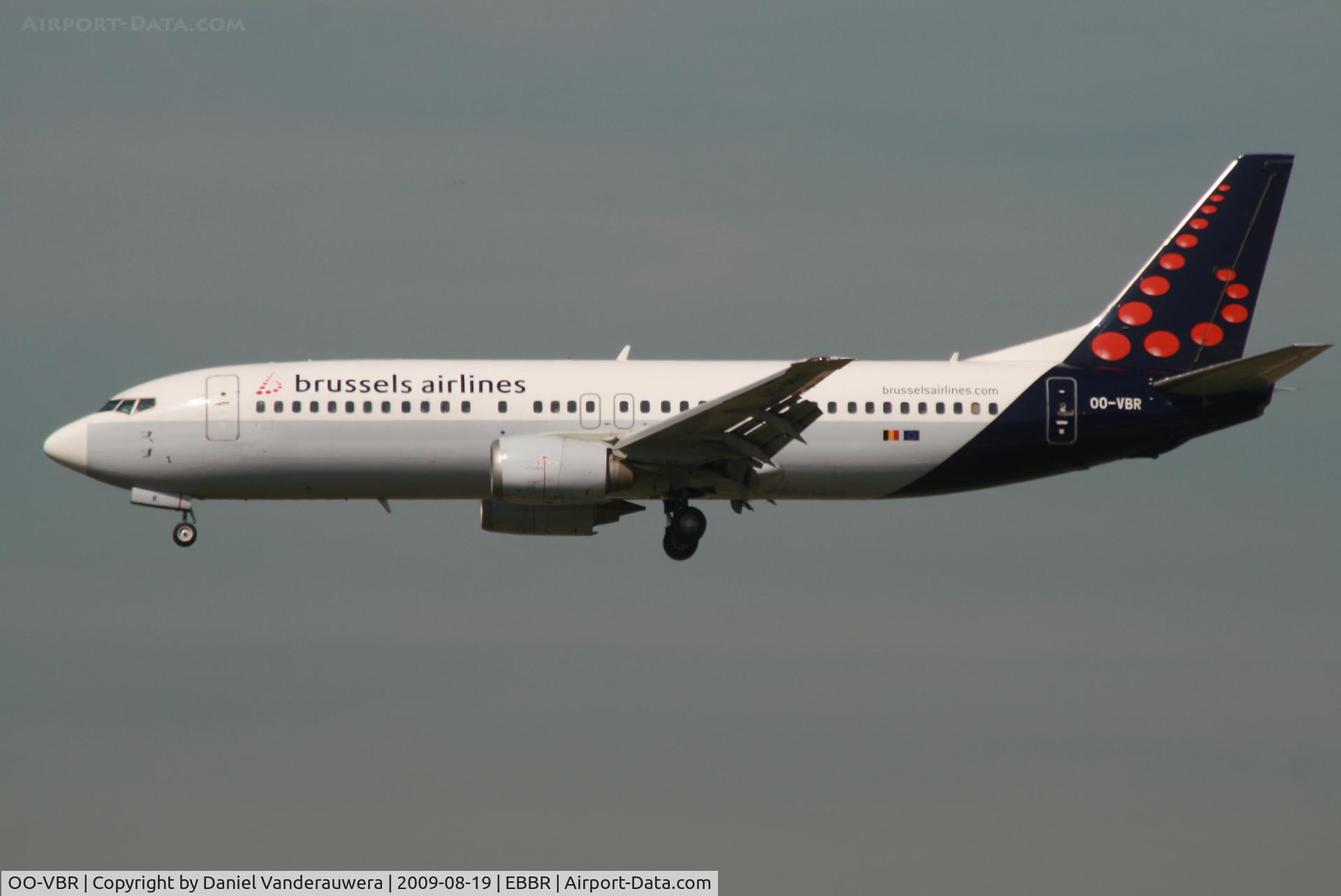 OO-VBR, 1989 Boeing 737-4Y0 C/N 24134, descending to rwy 20