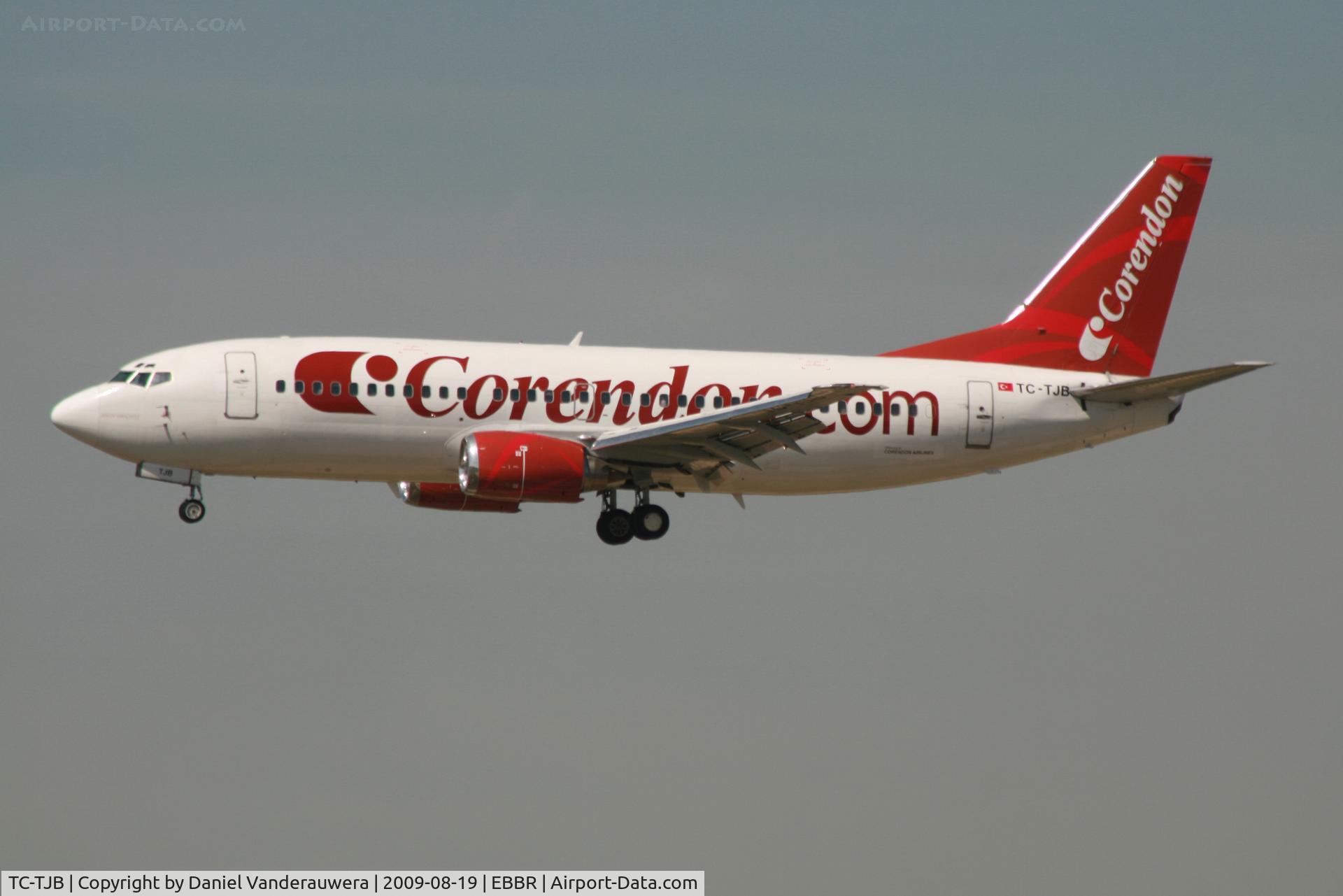 TC-TJB, 1997 Boeing 737-3Q8 C/N 27633/2878, flight CAI343 is descending to rwy 20