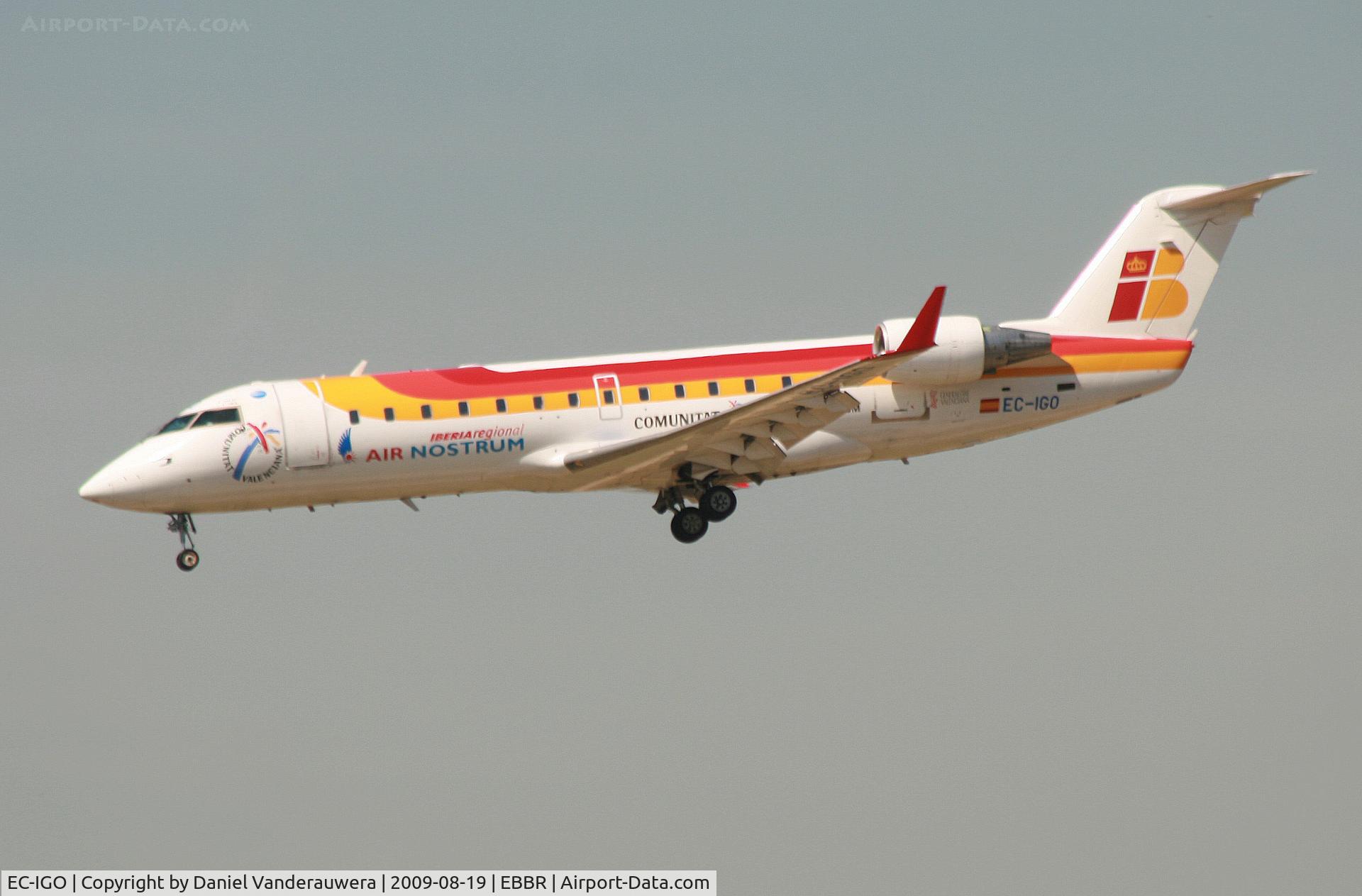 EC-IGO, 2002 Bombardier CRJ-200ER (CL-600-2B19) C/N 7661, flight IB8090 is descending to rwy 20
