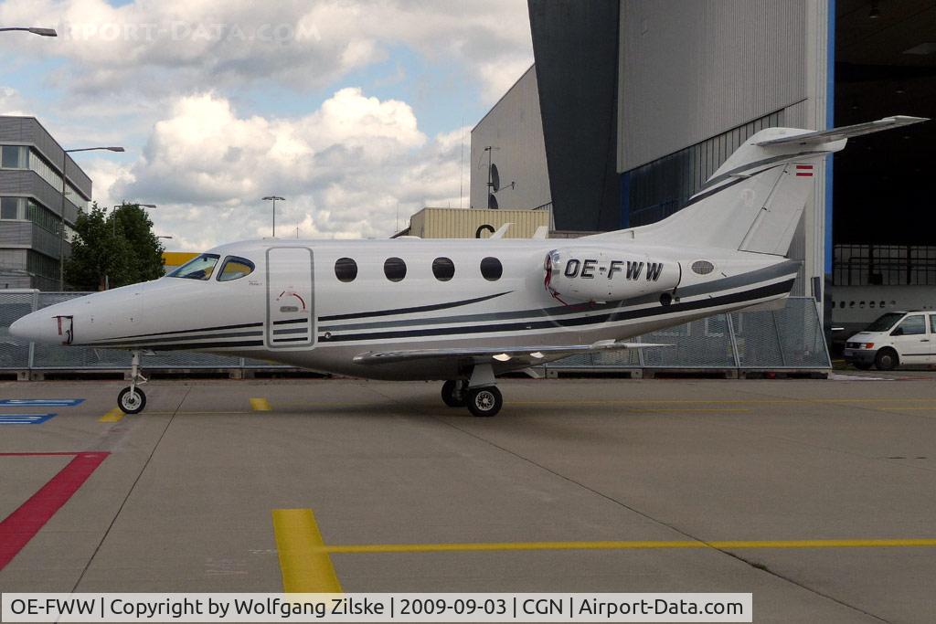 OE-FWW, 2005 Raytheon Premier 1 C/N RB-131, visitor