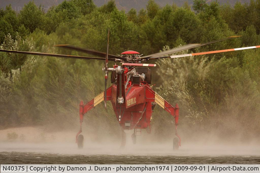 N4037S, 1975 Sikorsky S-64E C/N 64101, Siller Bros Crane getting some water for fighting Station Fire in Los Angles, CA area
