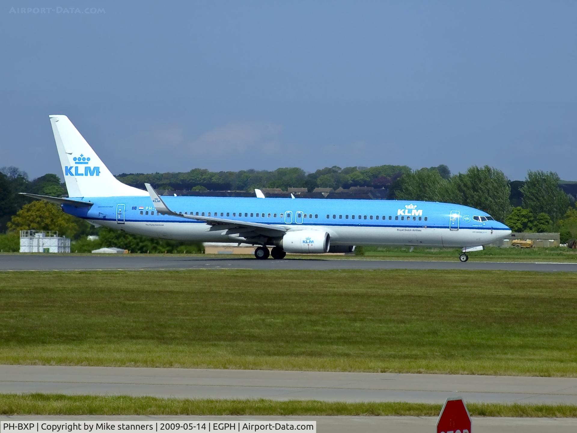 PH-BXP, 2001 Boeing 737-9K2 C/N 29600, 