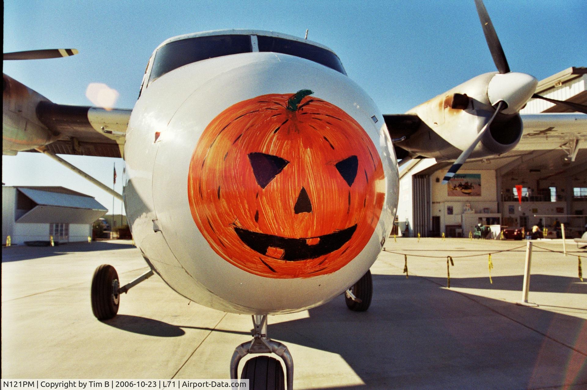 N121PM, 1966 De Havilland Canada DHC-6 Twin Otter C/N 14, Sporting Halloween Decoration Oct 2006