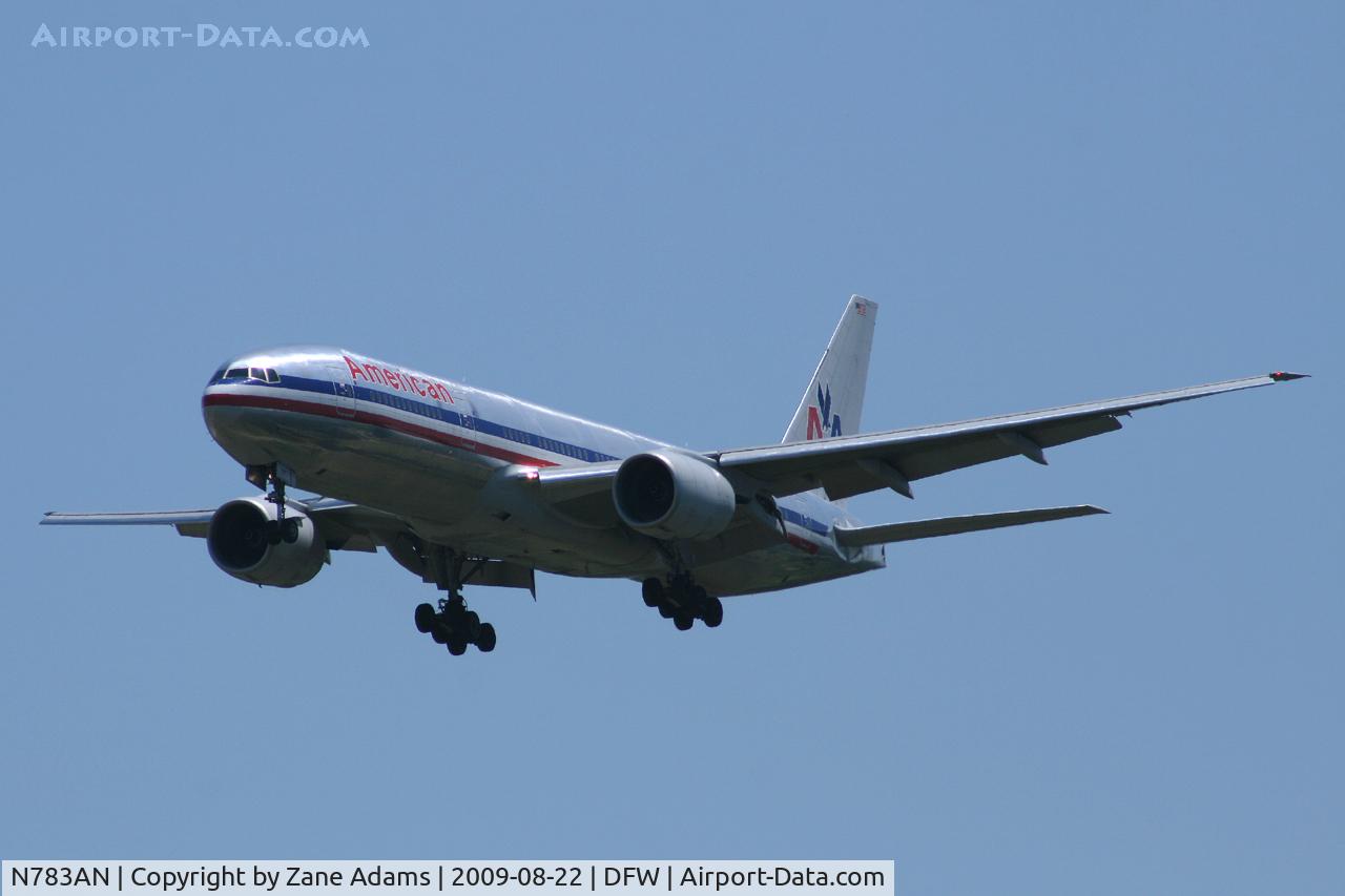 N783AN, 2000 Boeing 777-223 C/N 30004, American Airlines landing at DFW