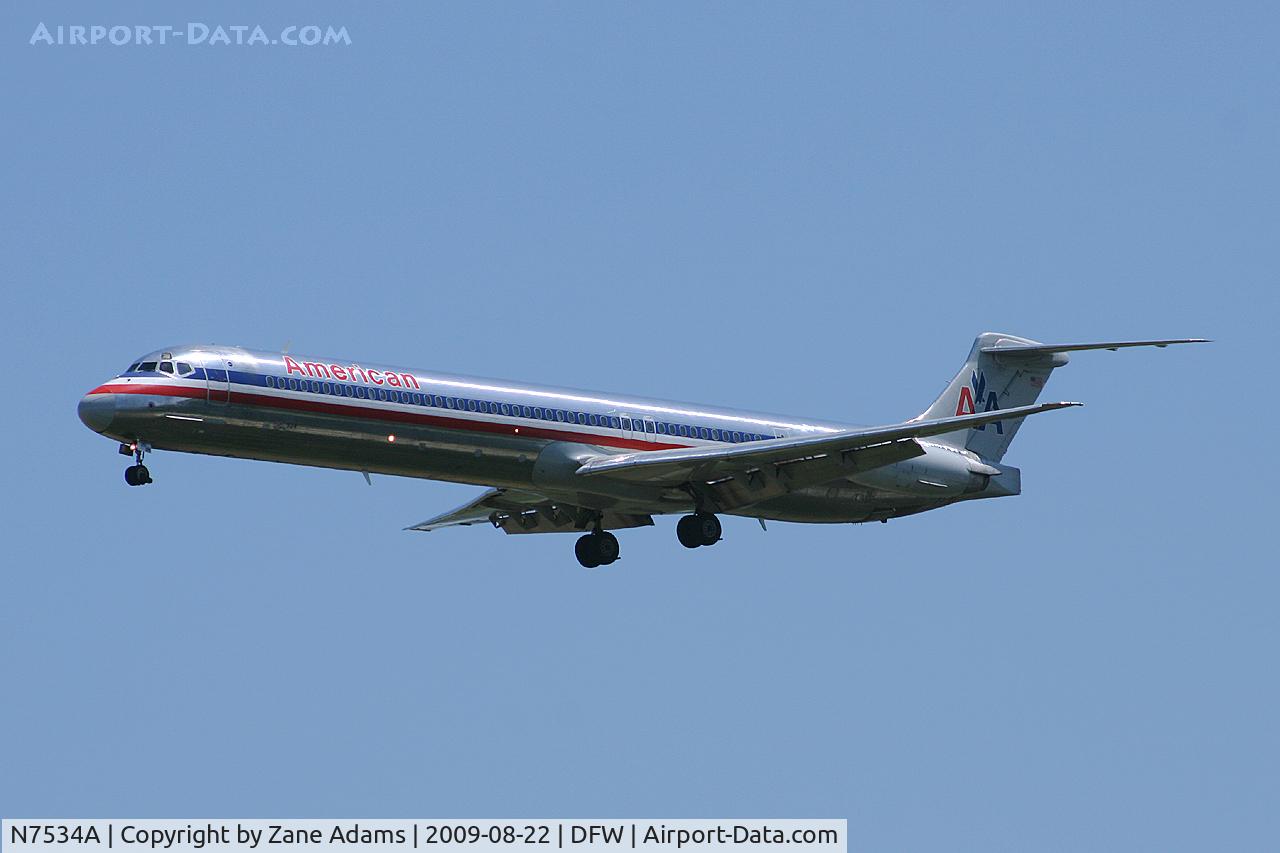 N7534A, 1990 McDonnell Douglas MD-82 (DC-9-82) C/N 49988, American Airlines landing at DFW