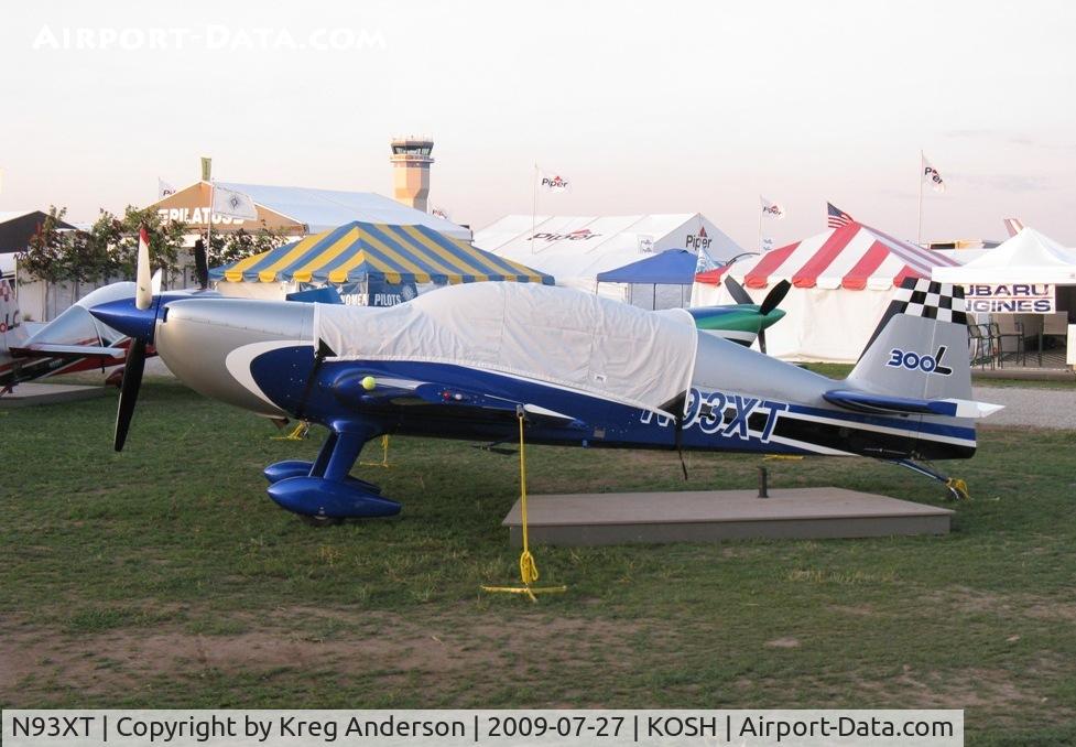 N93XT, Extra EA-300/L C/N 1293, EAA Airventure 2009