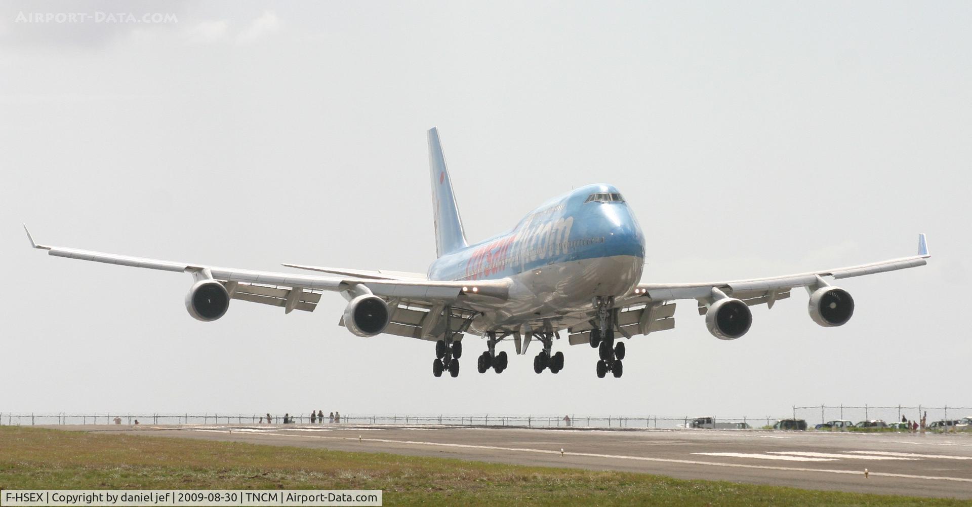 F-HSEX, 1993 Boeing 747-422 C/N 26878, approching the the best part of St maarten